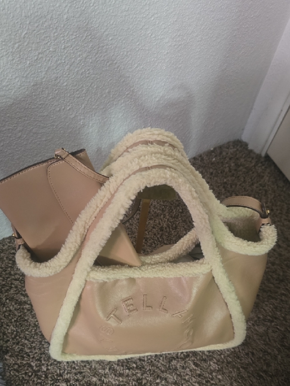 Stella McCartney Tan/Beige Faux Fur Shearling Sherpa Trim Tote W/ Pouch - Picture 11 of 16